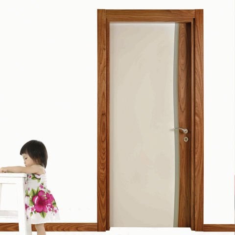 İris Doğal Ceviz Camlı Ahşap Kapı